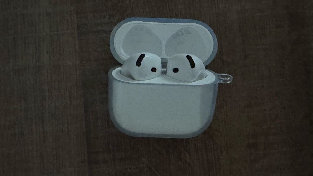 AirPods 4 Active Noise Cancellation