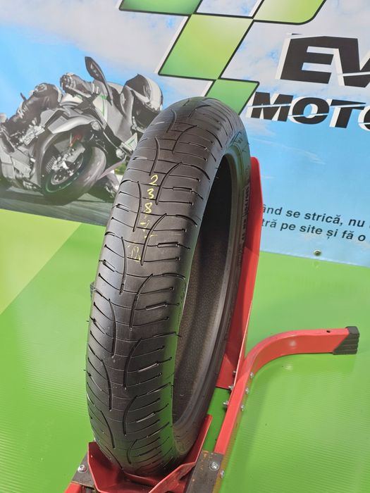 Anvelopa Moto 120 70 17 Michelin Pilot Road 4 C2384 Cauciuc Fata