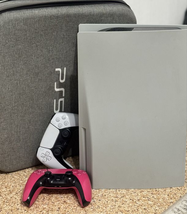 Продам PS5 в идеальном состоянии !