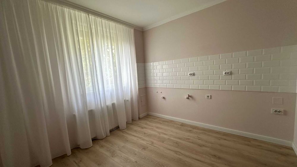 Apartament cu 2 camere de vanzare!Rogerius.