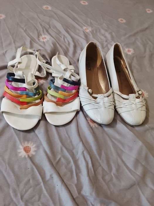 Donez 2 perechi încălțăminte de dama Nr 38