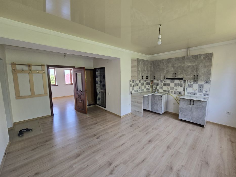 Квартира месячный 90000 в центре улица гагарина рядом кырыйтый рынок .