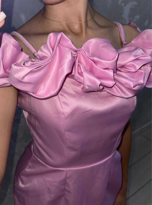 продам платья розовый