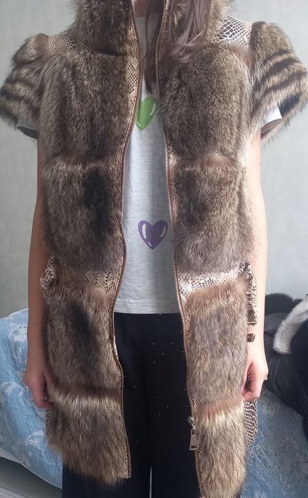 Жилетка срочно продам