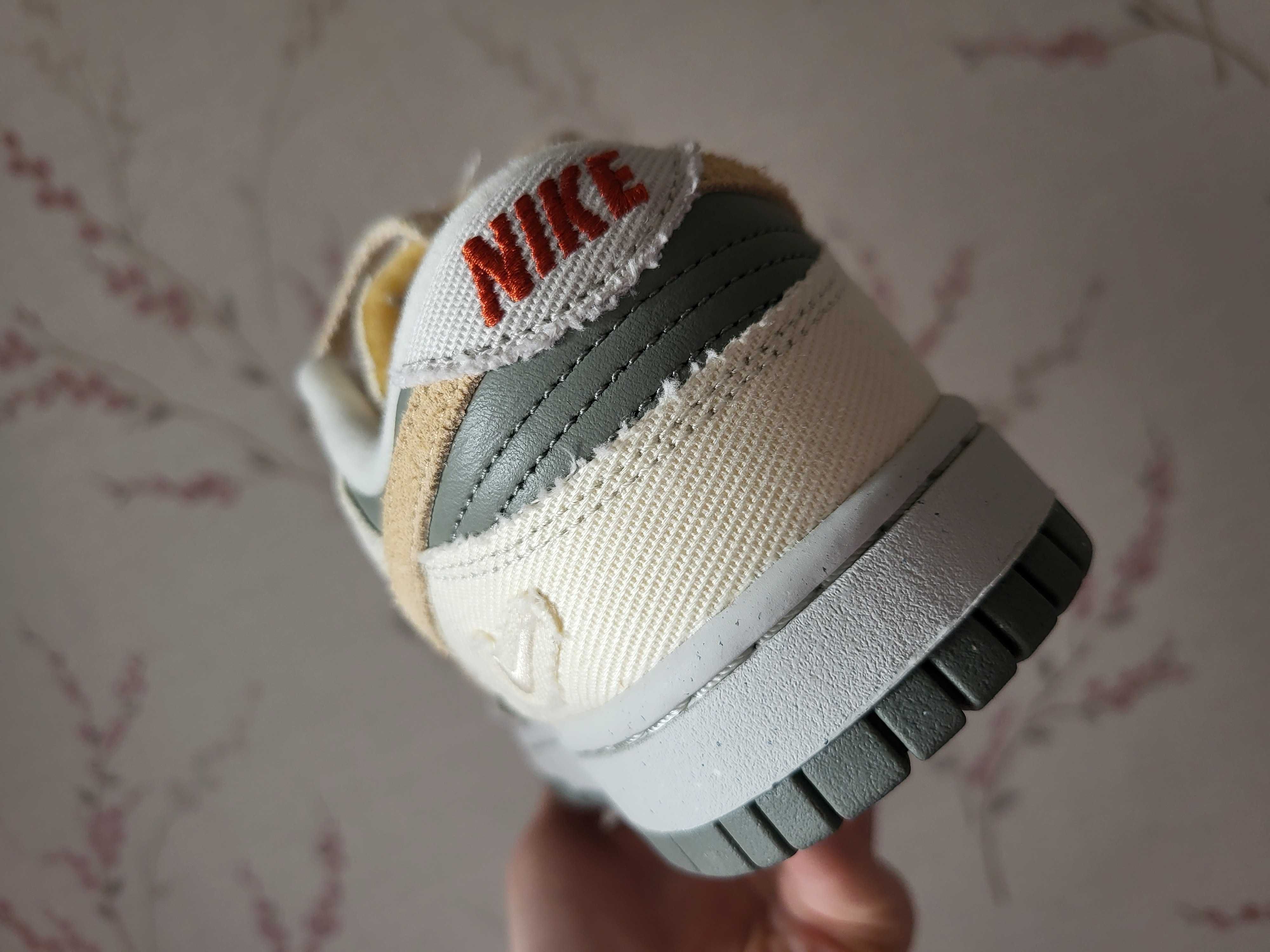 Pantofi Nike din piele/material textil