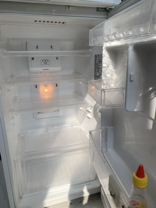 Продается холодильник LG