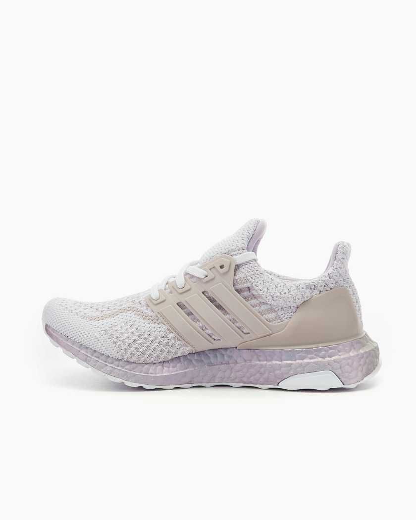 Оригинални дамски маратонки * ADIDAS ULTRABOOST DNA 5.0 * EU40