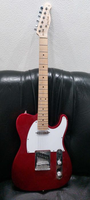 Vand chitara electrica cu accesorii