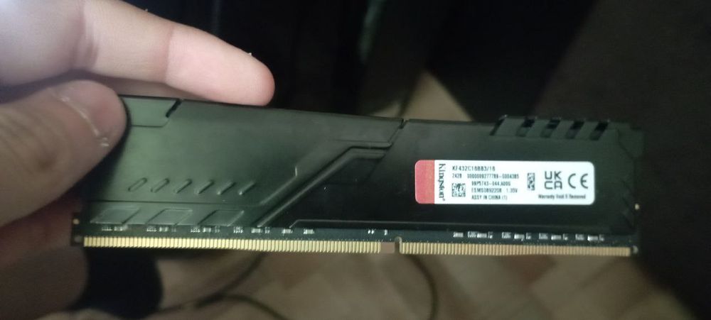 Оперативая память 16 Gb kingston fury beas, t ddr 4
