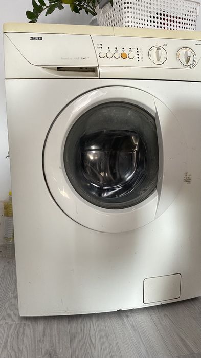 Продам стиральную машину