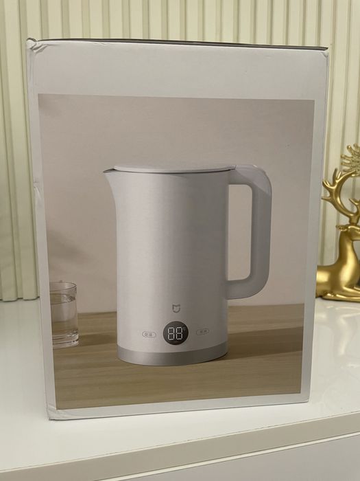 Электричиский чайник Xiaomi