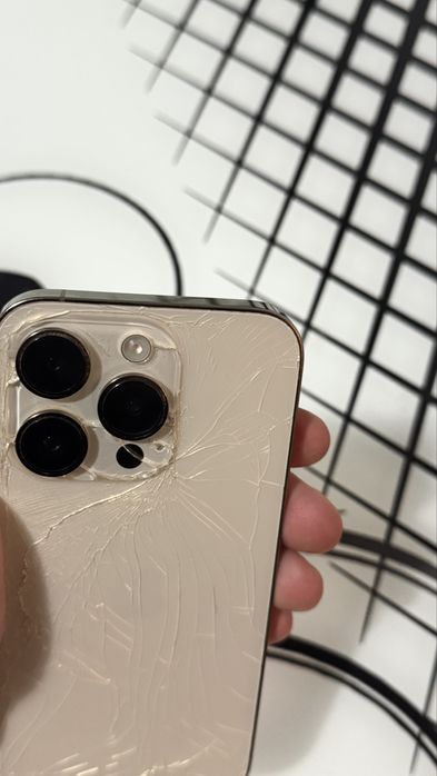 Iphone 14 pro Telefonul functioneza