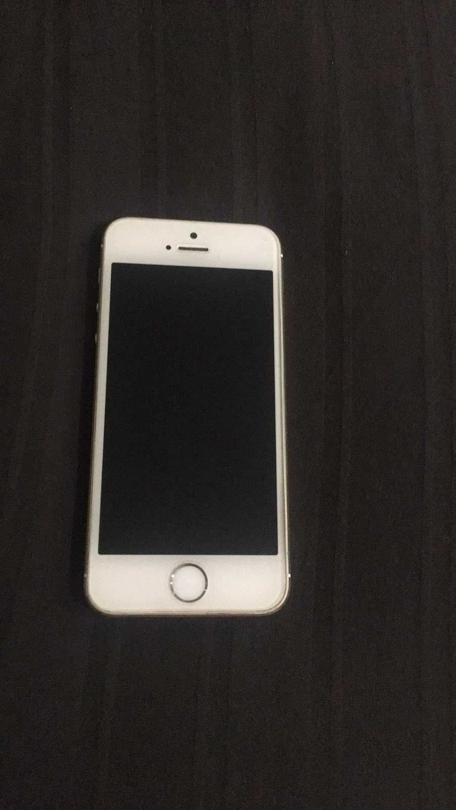 Продавам iPhone 5