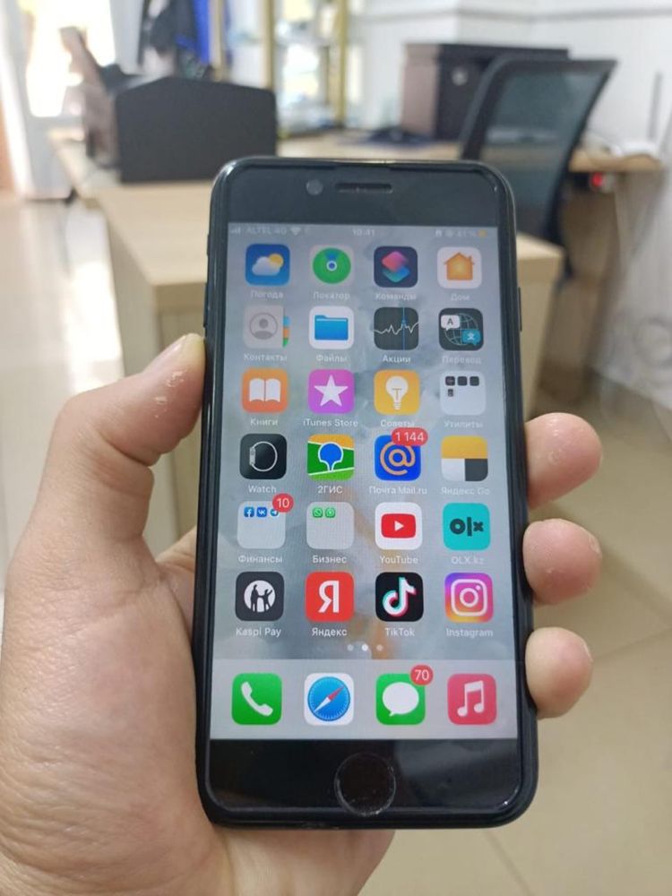 Iphone 11 pro в хорошем состояний