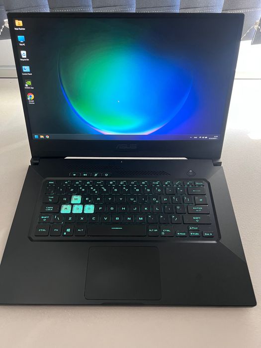 ASUS TUF Dash F15 (FX516PM) – Геймърски лаптоп