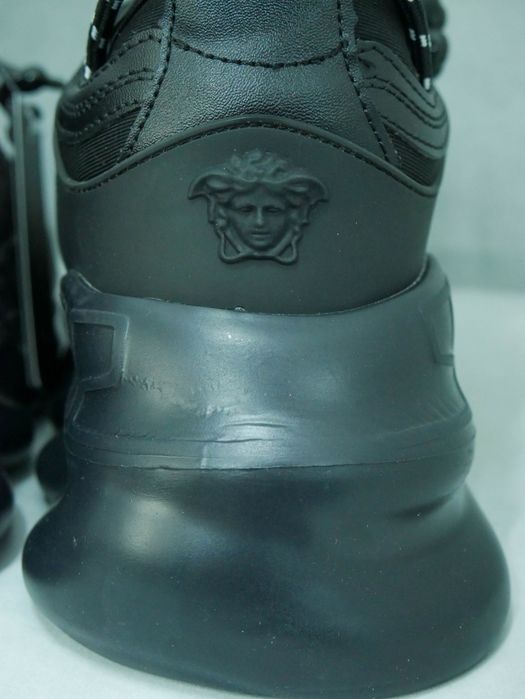 Versace Chain Reaction