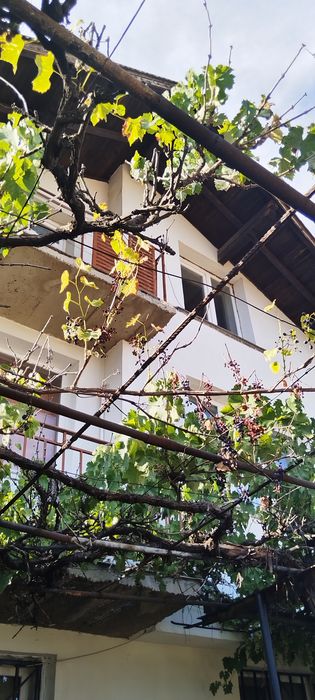Масивна Къща кв.Клепало до болницата.