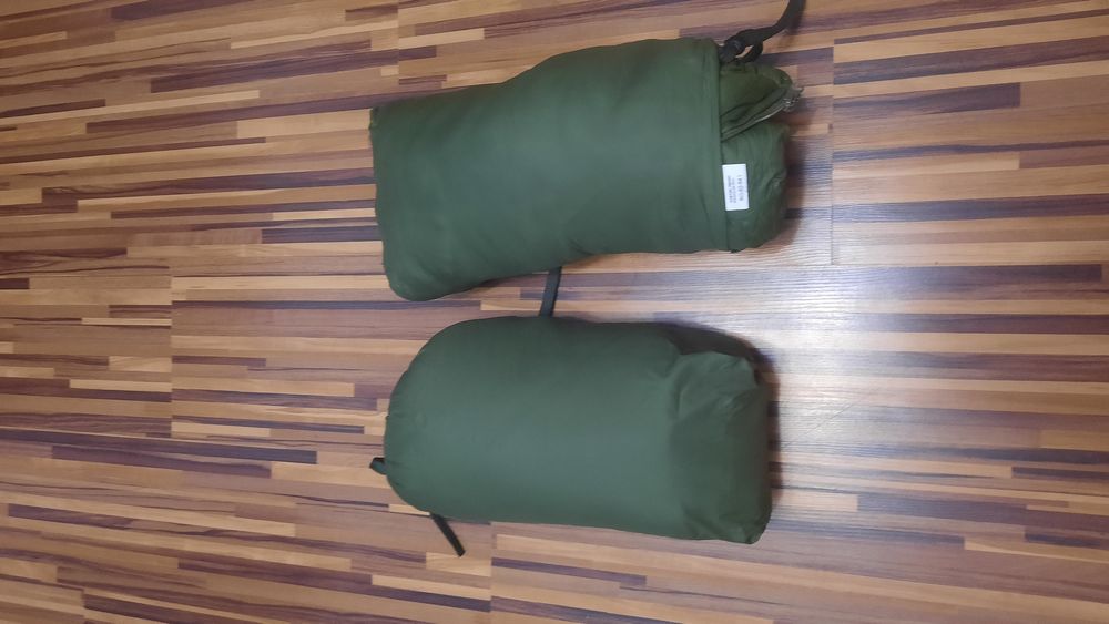 Vând set veston plus pantaloni pentru frig