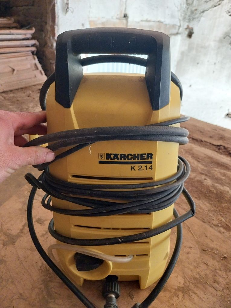 Vând aparat  Karcher K2