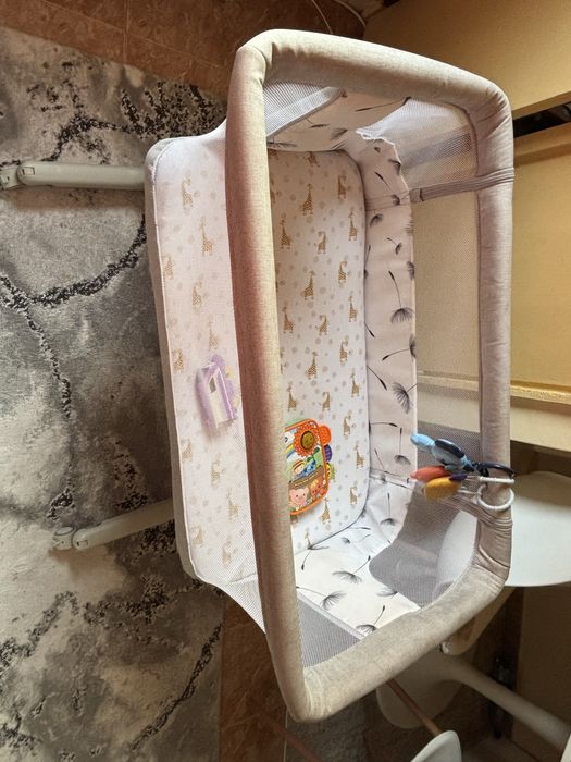 Patut bebe pliabil cu roti Lionelo