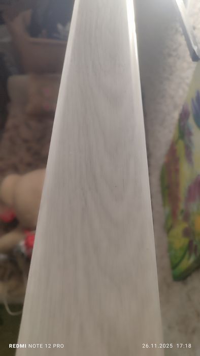 Продам плинтус напольный