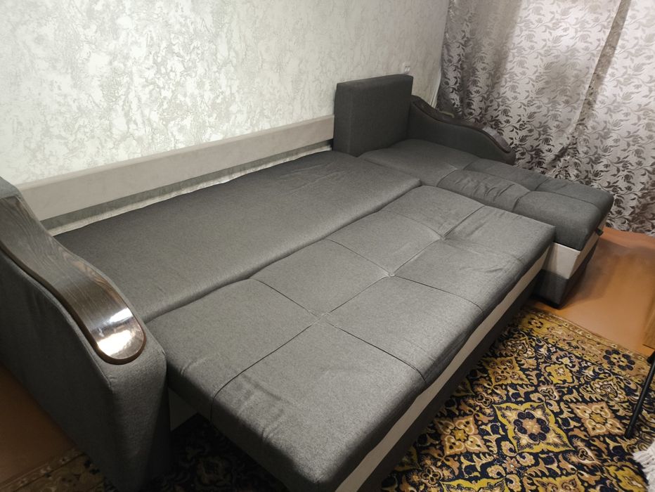Угловой диван б/у