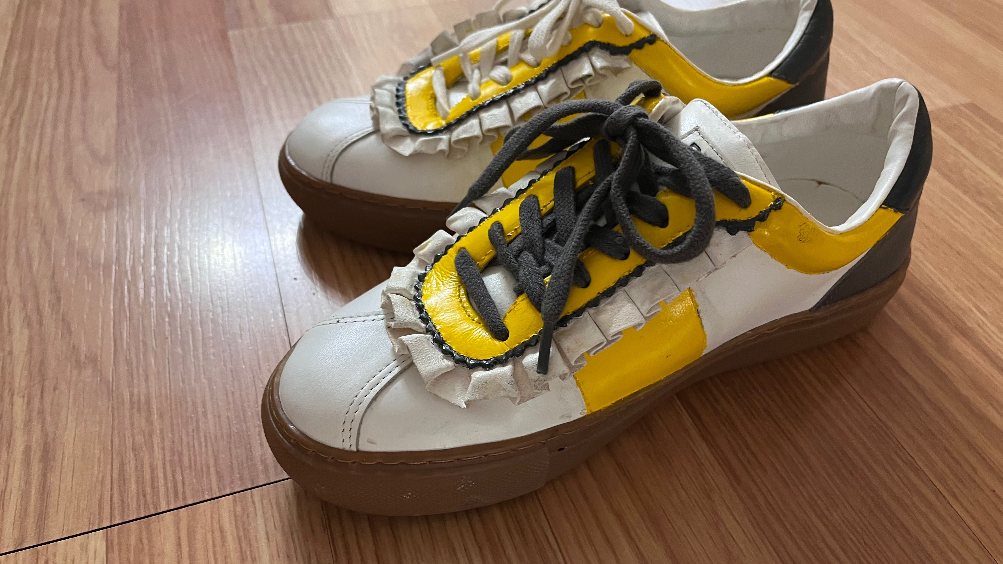 Vând sneakers Pinko