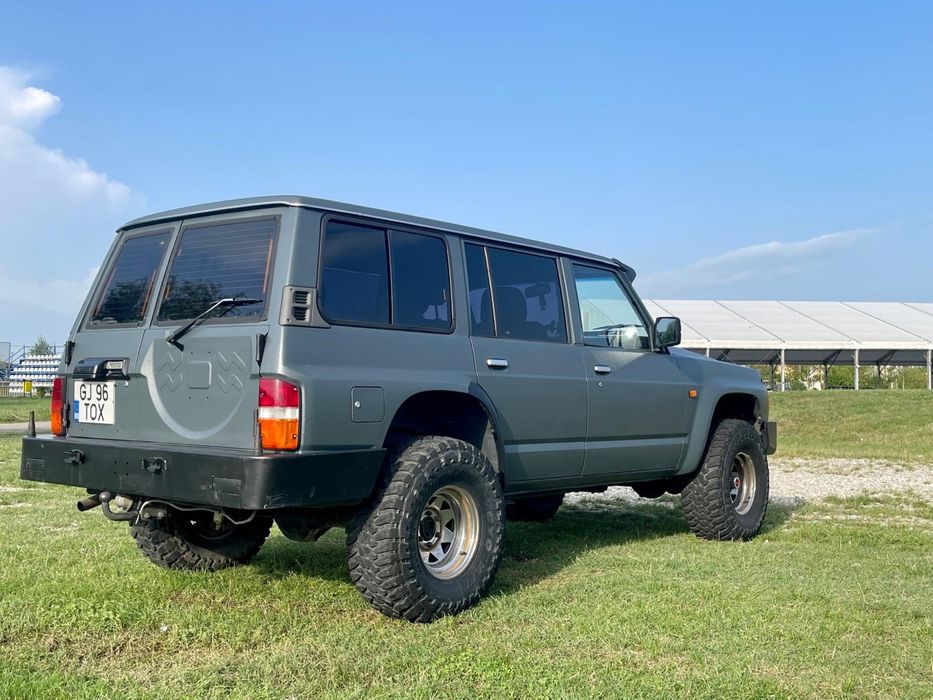 Nissan Patrol Y60 SLX
