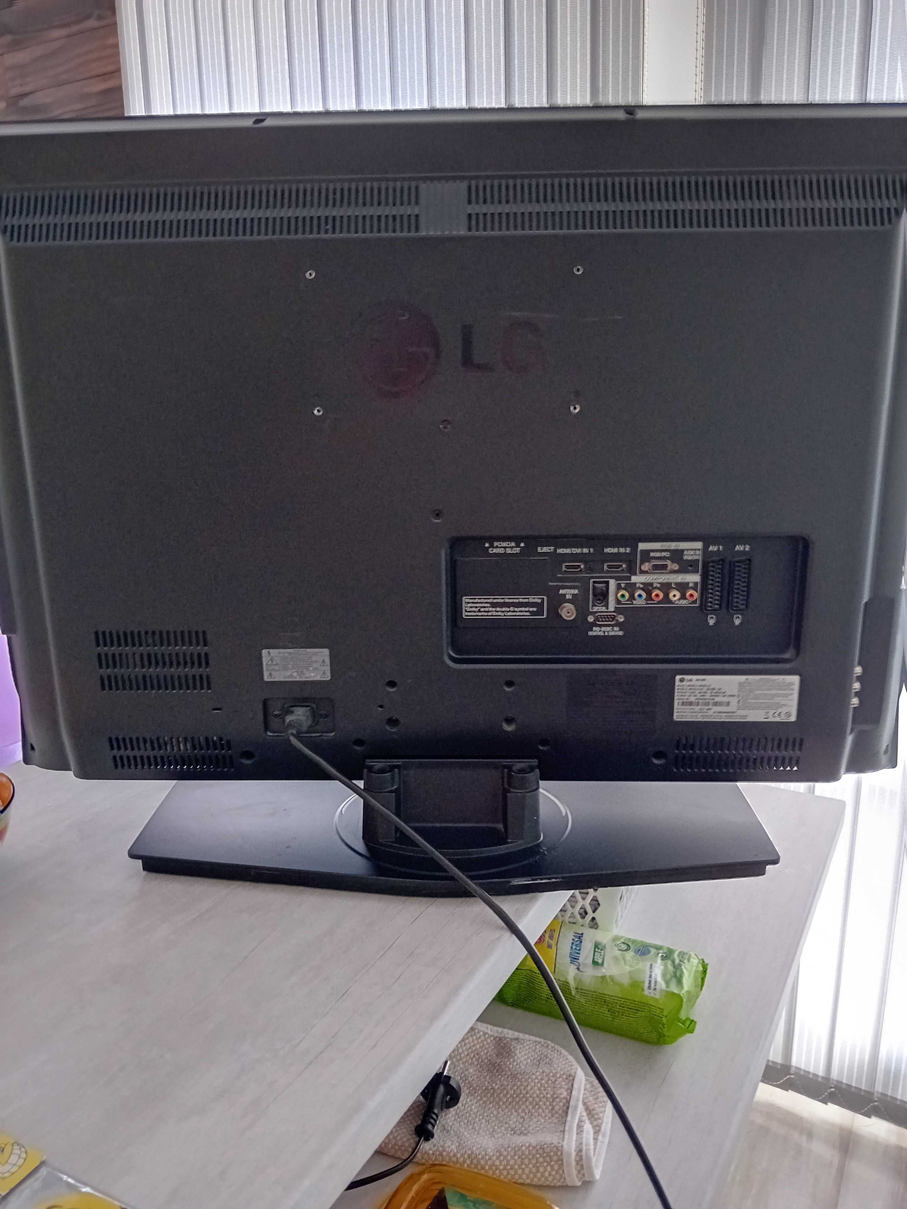 LG телевизор 32inch