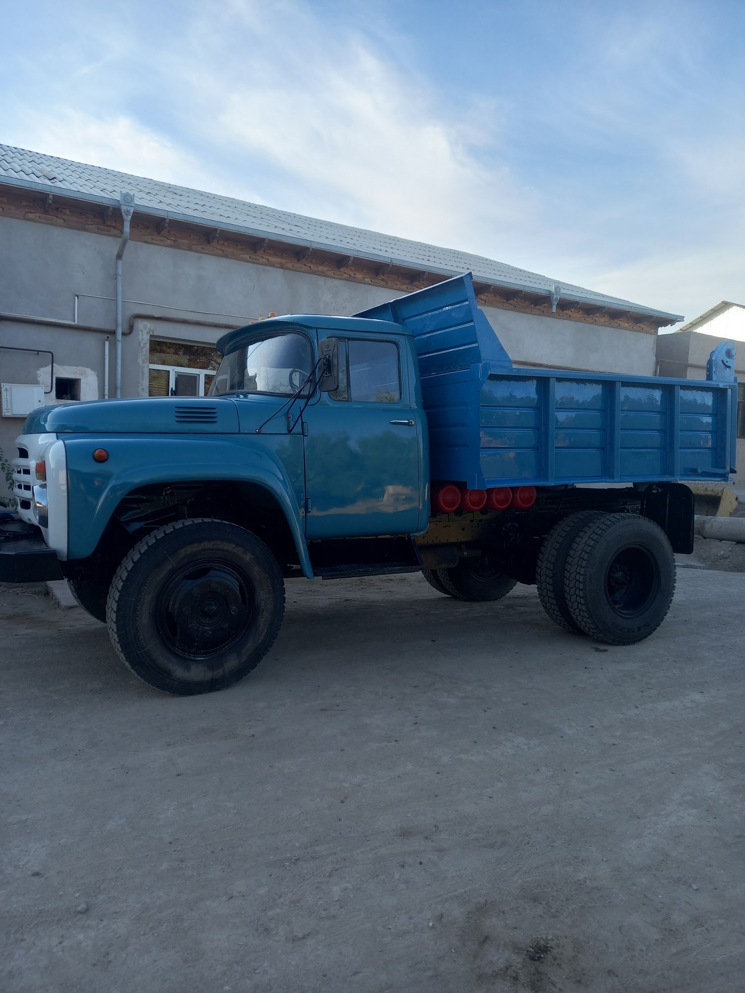 Zil 4502 Samasval sotiladi