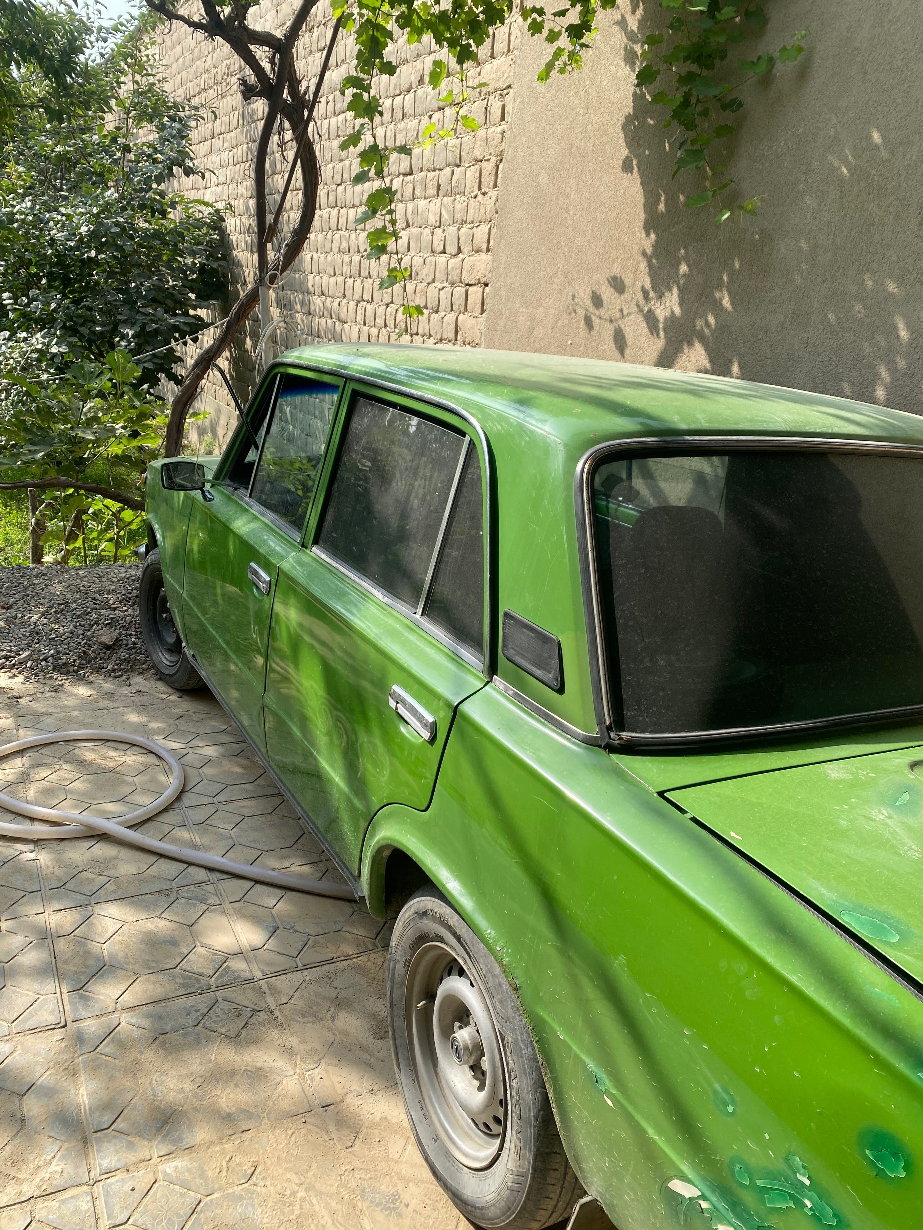 Vaz 21011 metan+ benzin