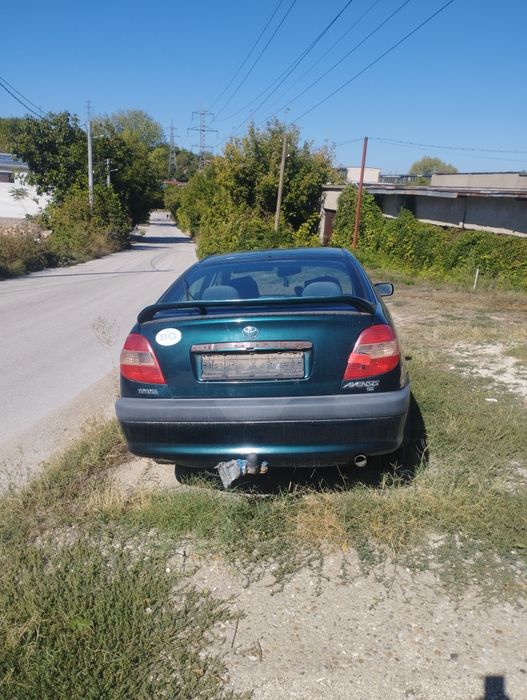 Toyota avensis на част 1.8 129