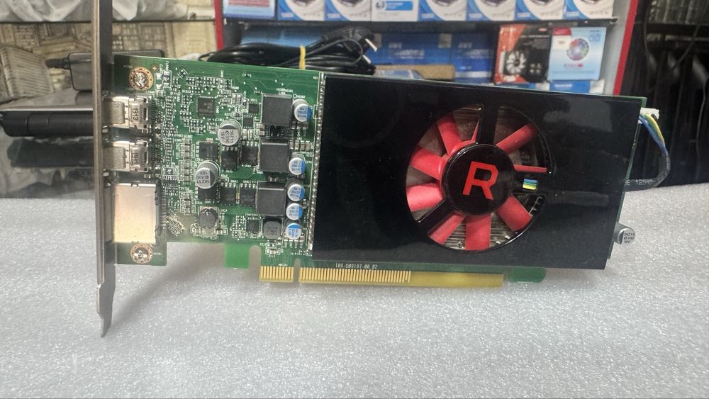 Rx550 4Gb есть 2 штуки