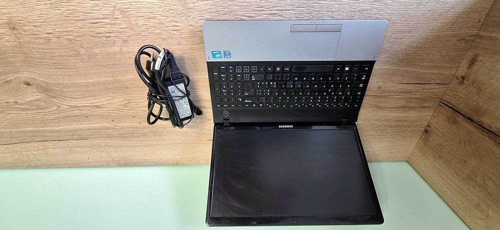 Laptop Samsung Intel Celeron B830 1.80GHz 15.6” 8GB RAM preț mic