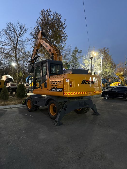 Колесный экскаватор ACCORD HT160W