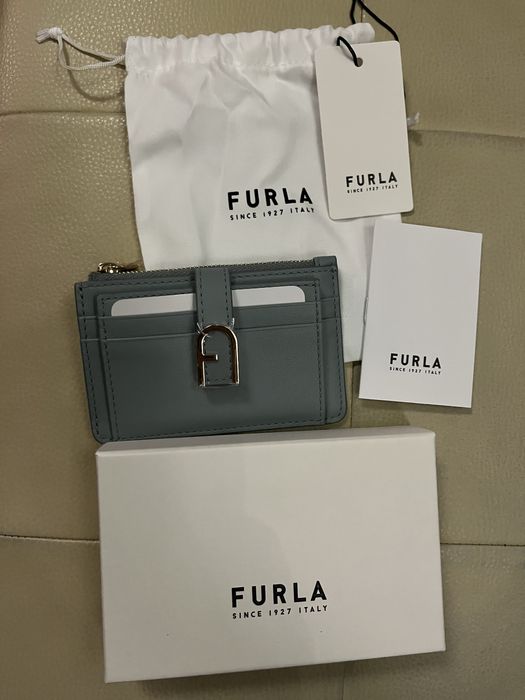 Продавам портфейл Furla