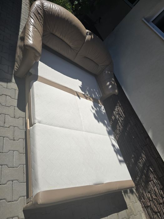 Coltar tip fotoliu extensibil / pat / piele maro