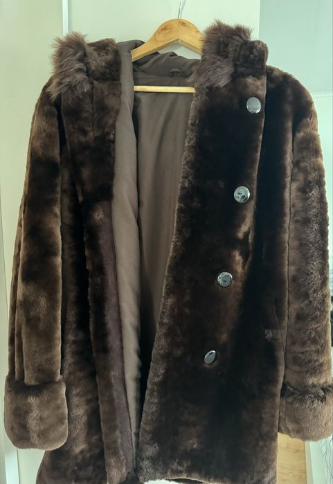 Haina din blana naturala