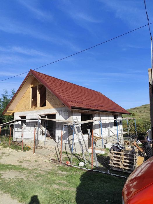 Execut lucrari constructii - acoperisuri, renovari, garduri, interior