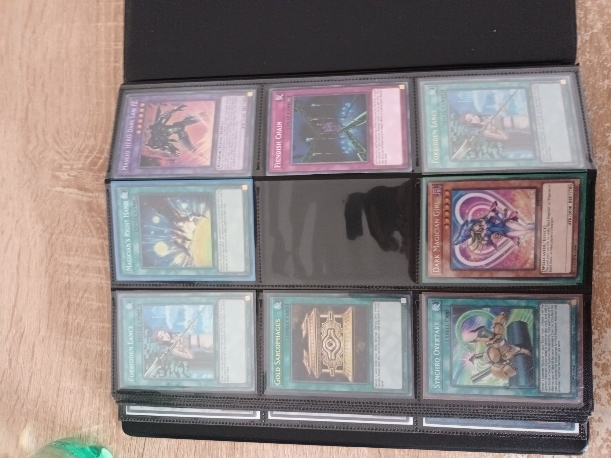 Продавам Yu-Gi-Oh карти