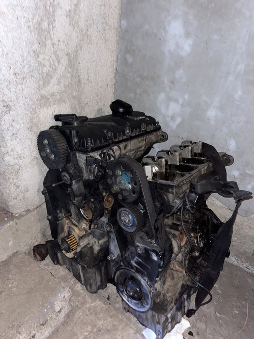 Vând 2 motoare 2.0 bpw și 1.9 avf