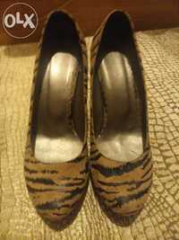 Тигрови обувки