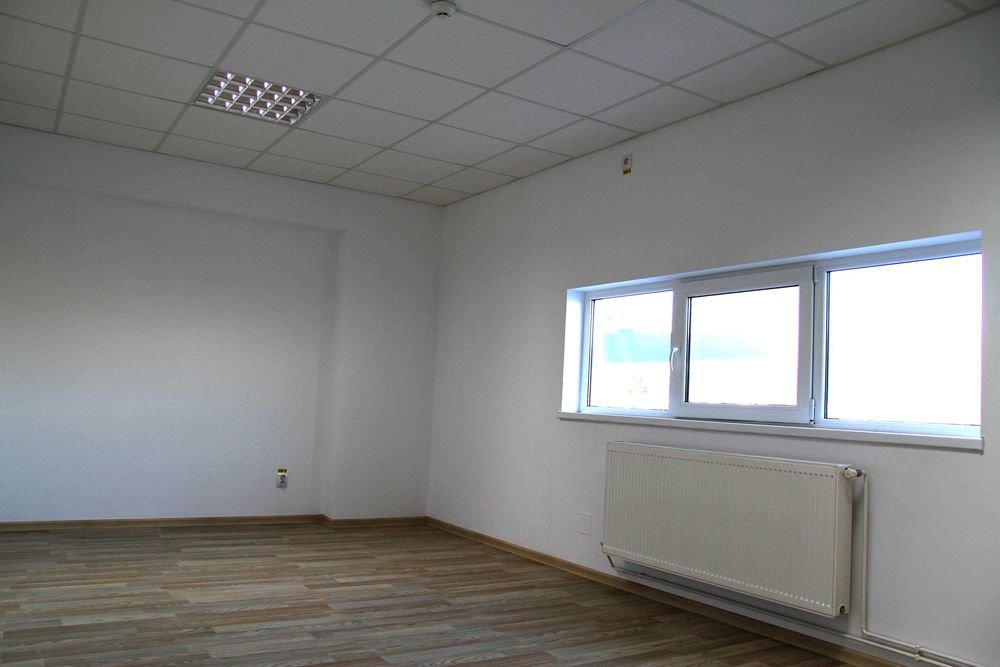 De inchiriat depozit / hala / birouri /  Craiova 300mp