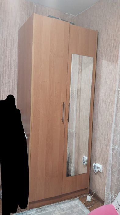 Продам шкаф распашной