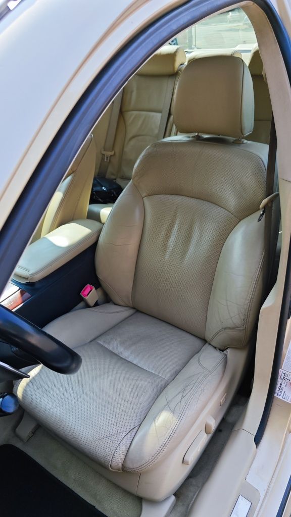 Lexus is 250 echipare Luxury cutie Automata