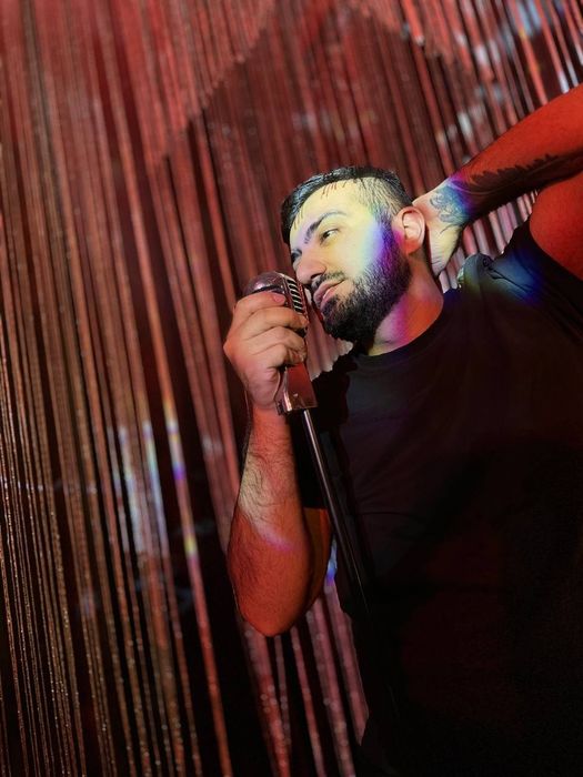 Ведущий и DJ для вашего мероприятия!


---

Ведущий и DJ для вашего ме