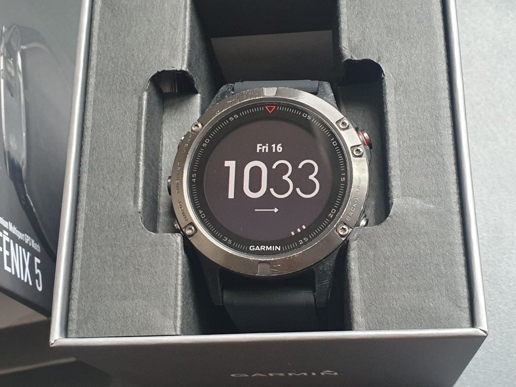 Часовник Garmin Fenix 5  47 мм