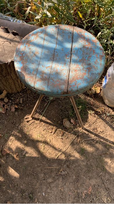 Продаю старинный стул