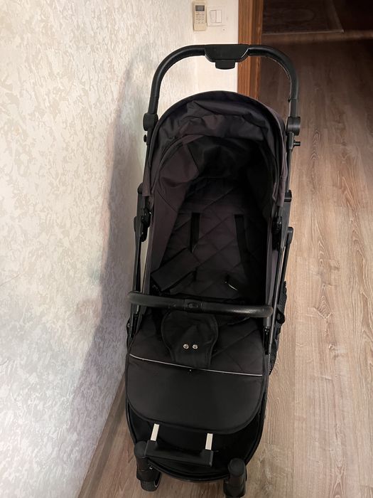 Коляска прогулочная