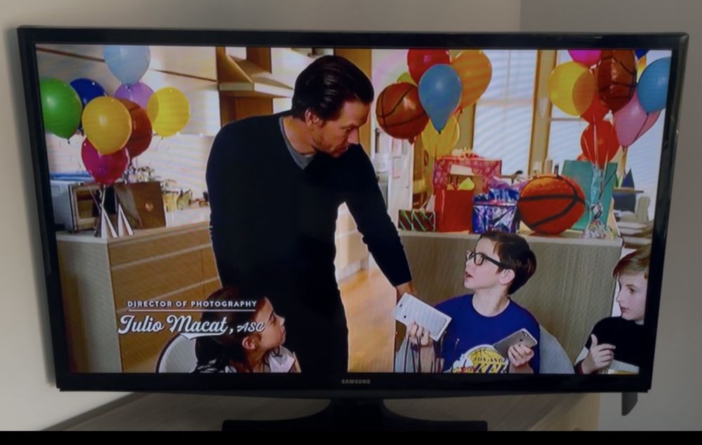 Televizor Samsung UE32J4100AWXBT 81cm si Vortex LEDV-24CD06 HD TV 61cm